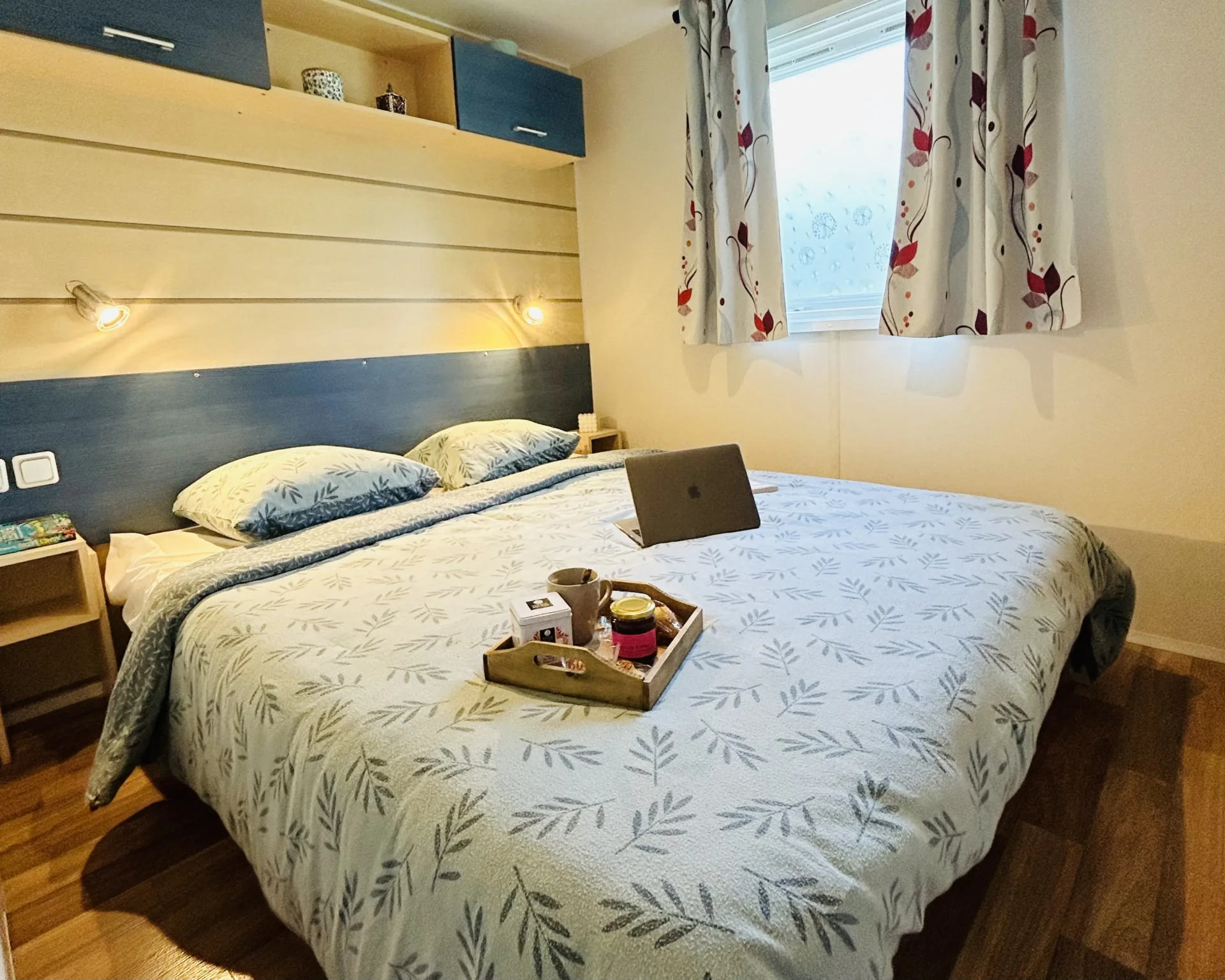 Mobile home, chambre parentale, camping la Chatonnière