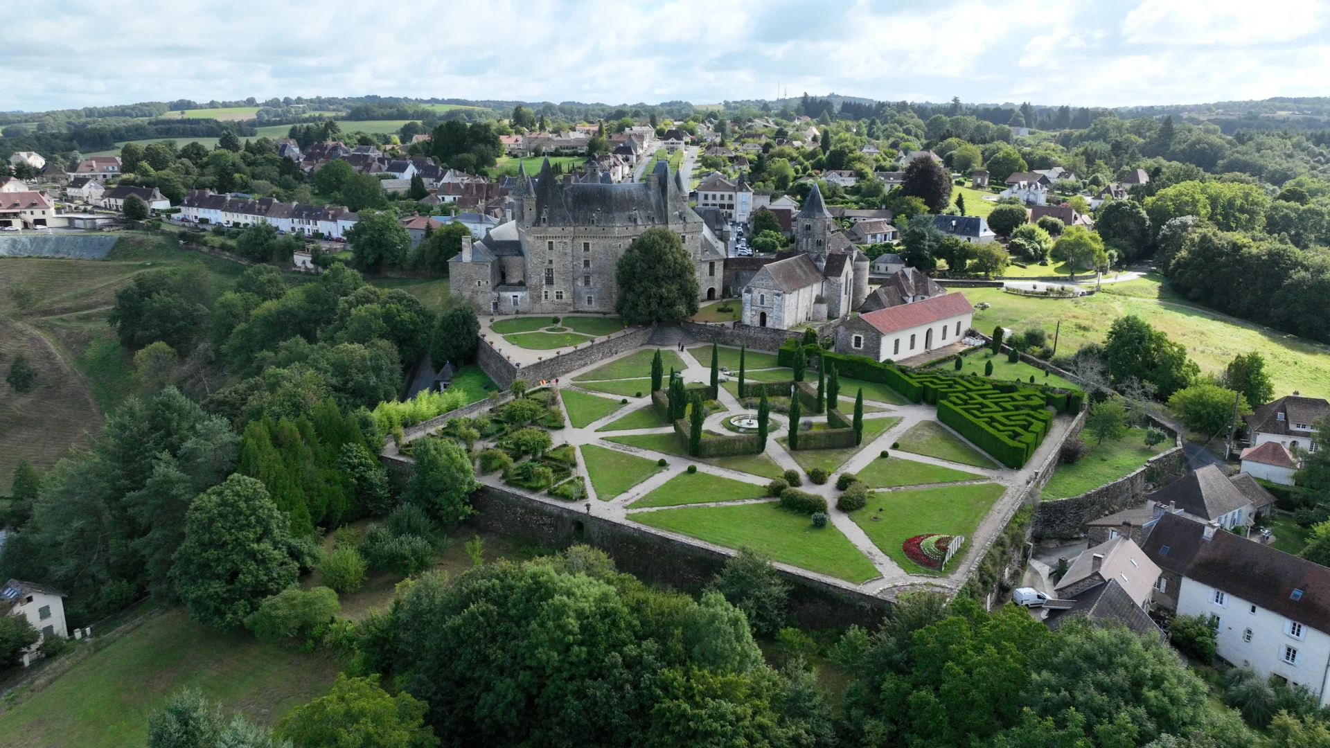 Château et jardin de Jumilhac