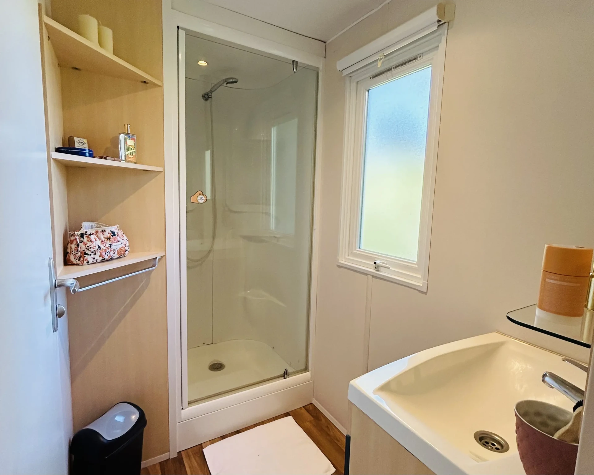 Salle de Bain, mobile home Super Mercure